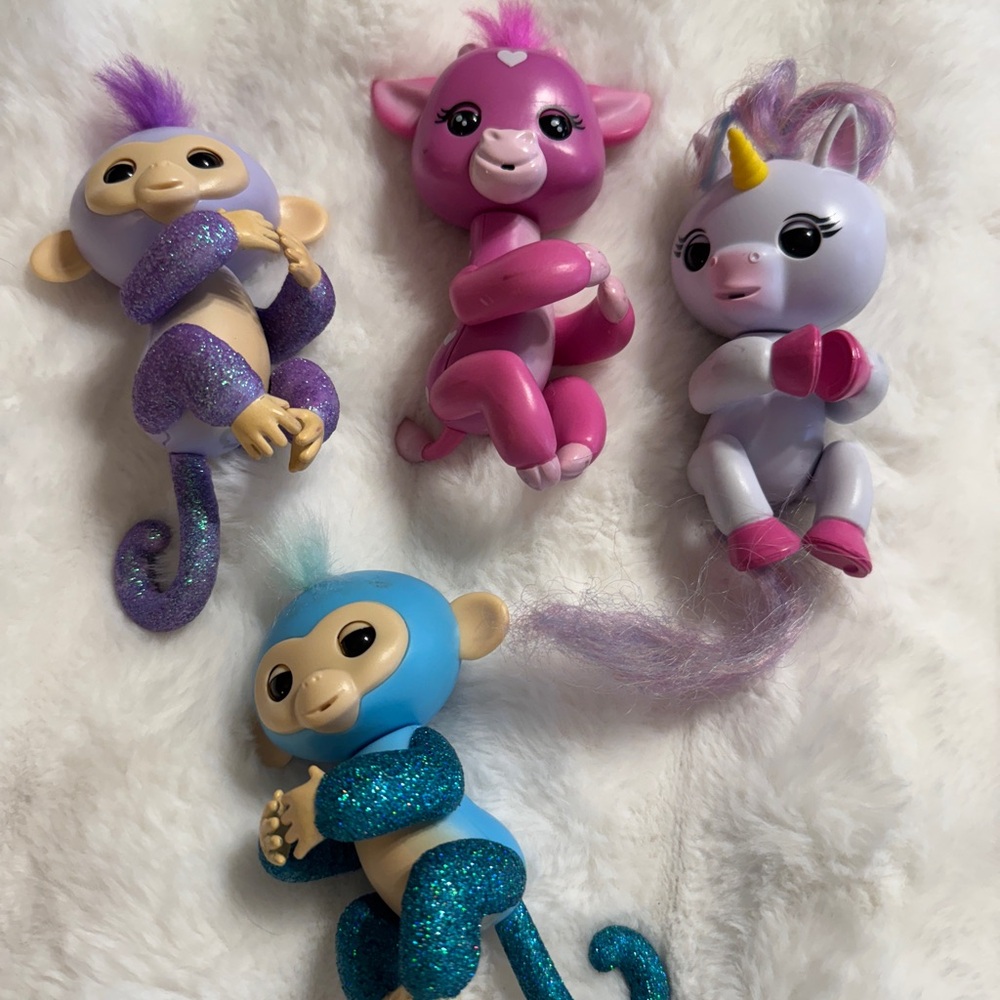 Fingerlings Glitter Monkey and Unicorn Set